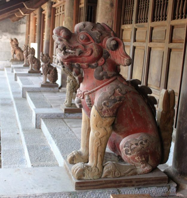 Nghe-o-Thai-mieu-nha-Le-963x1024